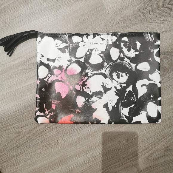 🍀3/$30 New large Sephora laptop case makeup pouch - Picture 5 of 5